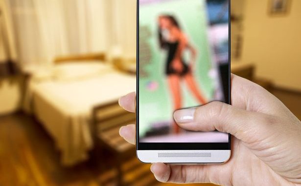 watching porn at andrid phone